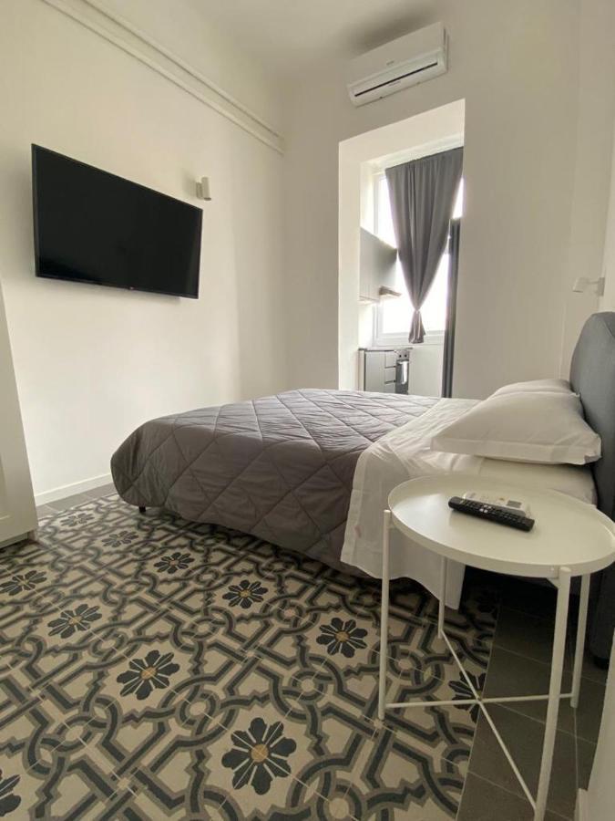 Bari Landlord 242 - Central Station Apartments Esterno foto