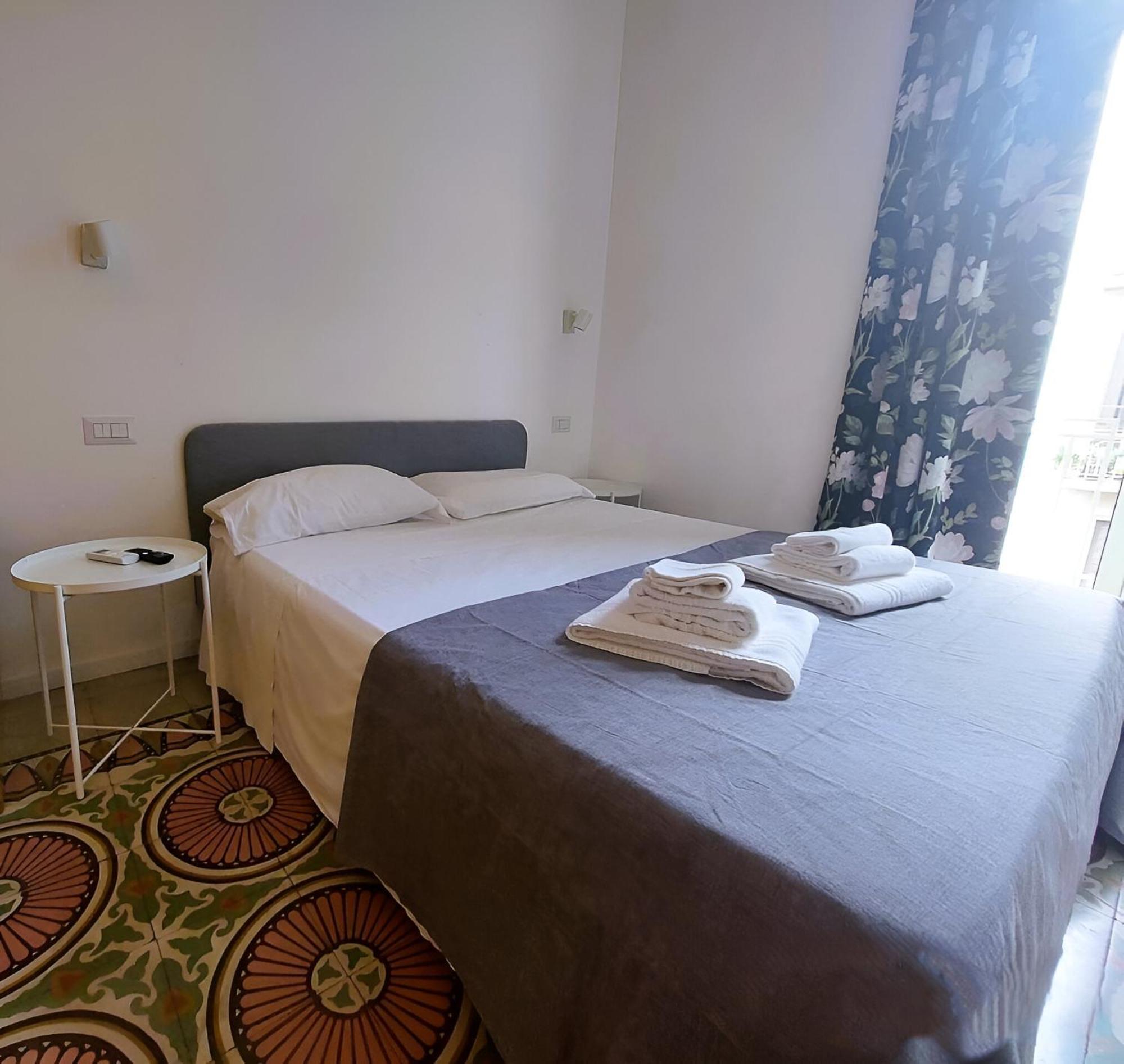 Bari Landlord 242 - Central Station Apartments Esterno foto